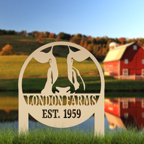 Custom Cow Farm Yard Stake, Family Name and Established Year Lawn Sign, Cattle Business Signage, Rustic Home Decor, Steer Farming Small Business